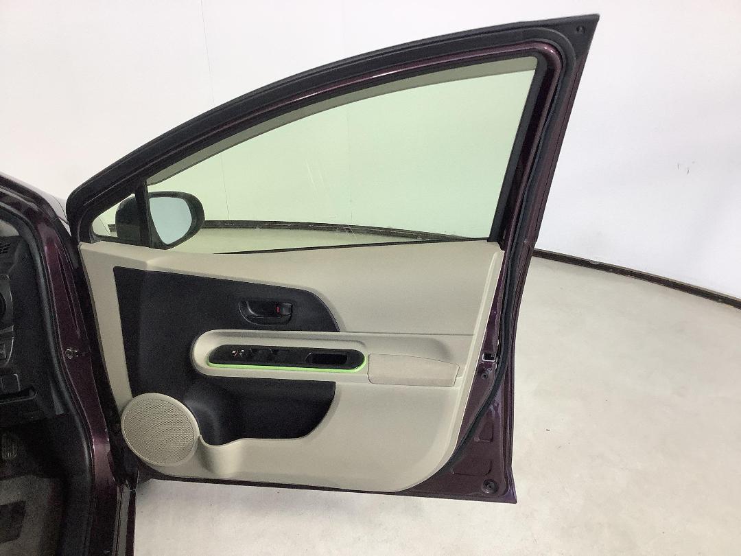 Photo '15' of Toyota Aqua