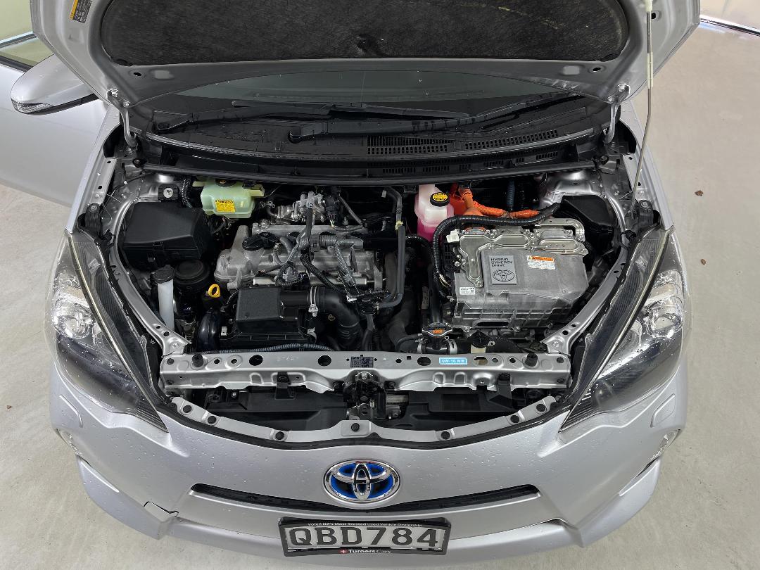 Photo '13' of Toyota Aqua