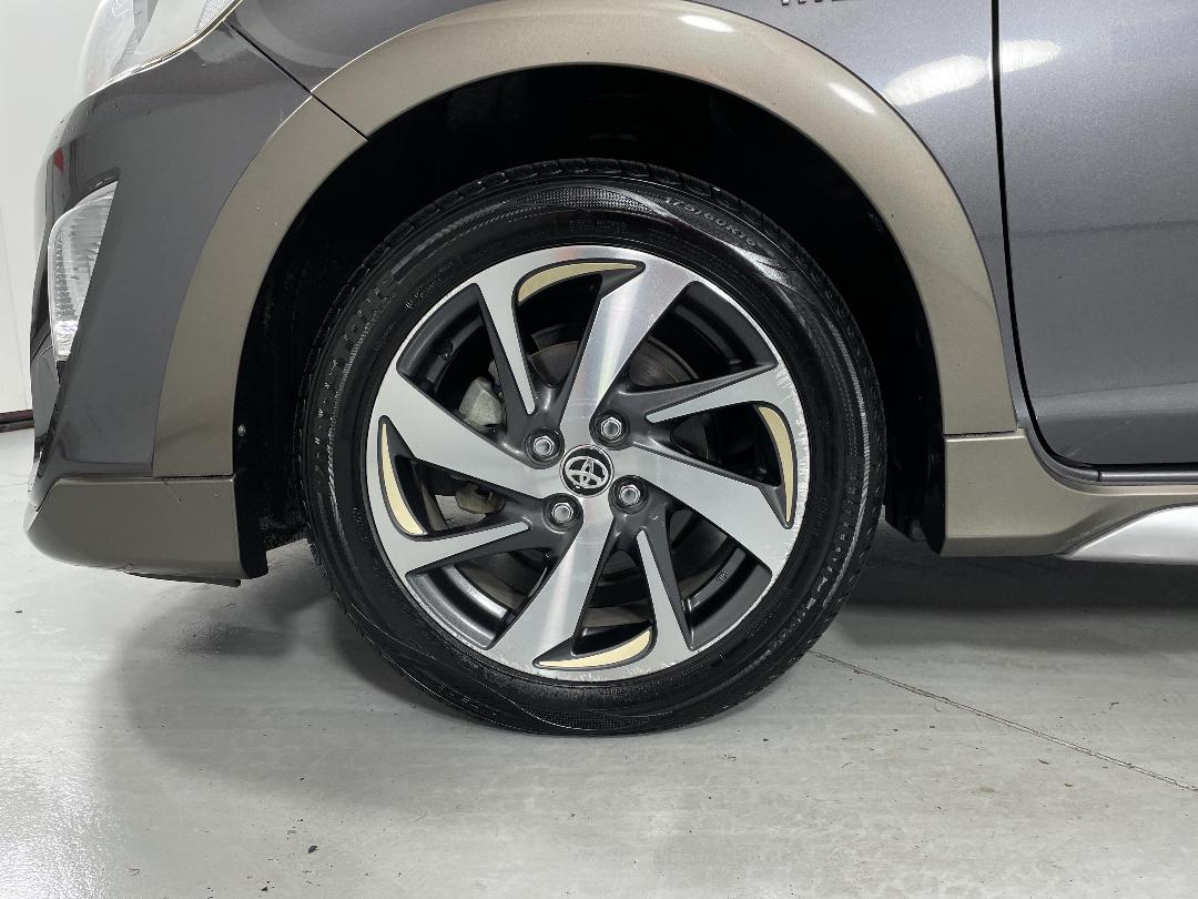 Photo '10' of Toyota Aqua