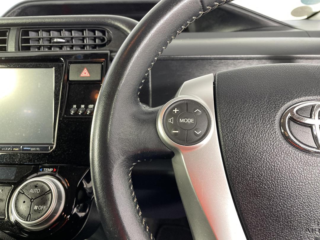 Photo '26' of Toyota Aqua