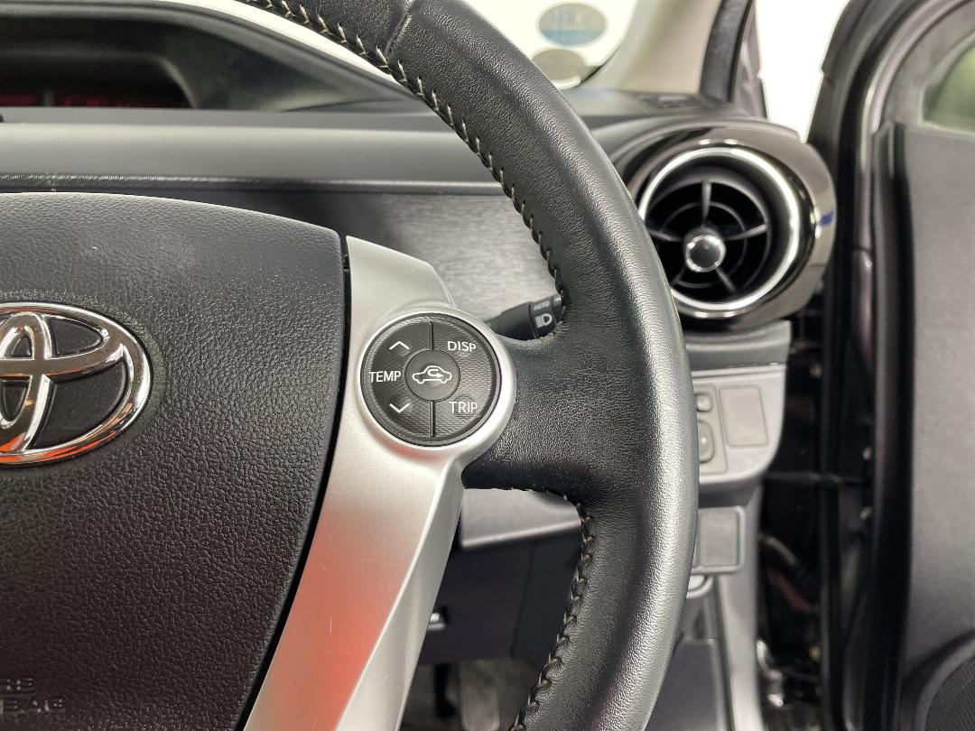 Photo '27' of Toyota Aqua