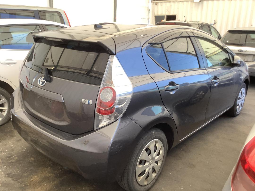 Photo '4' of Toyota Aqua