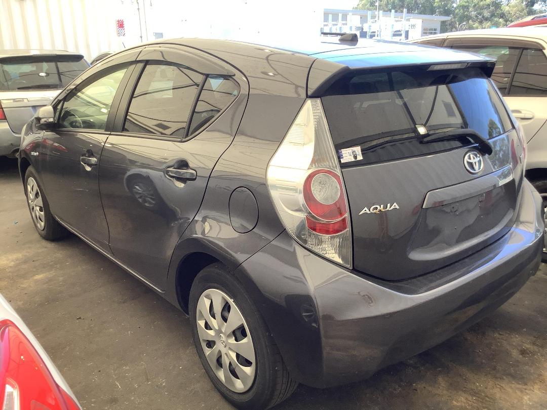 Photo '5' of Toyota Aqua