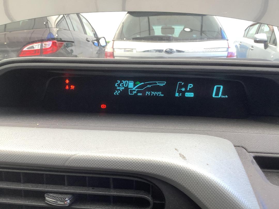 Photo '13' of Toyota Aqua