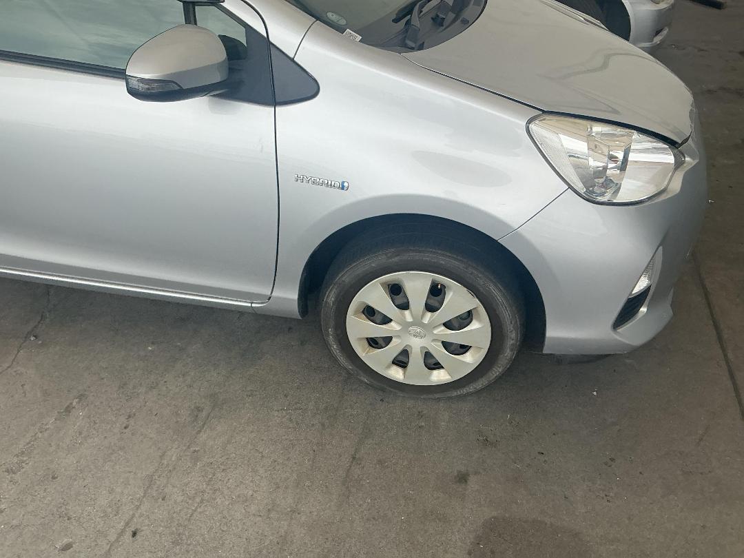 Photo '2' of Toyota Aqua Hybrid