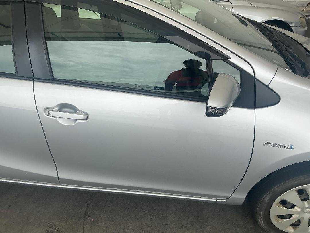 Photo '3' of Toyota Aqua Hybrid