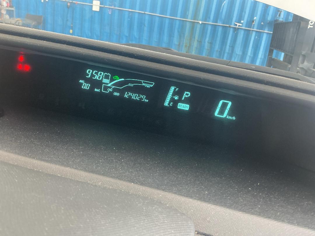 Photo '19' of Toyota Aqua Hybrid