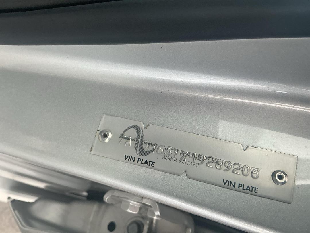 Photo '18' of Toyota Aqua Hybrid