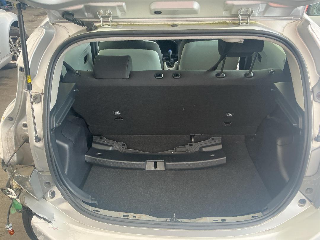 Photo '25' of Toyota Aqua Hybrid