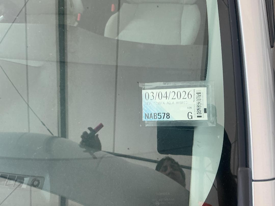 Photo '27' of Toyota Aqua Hybrid