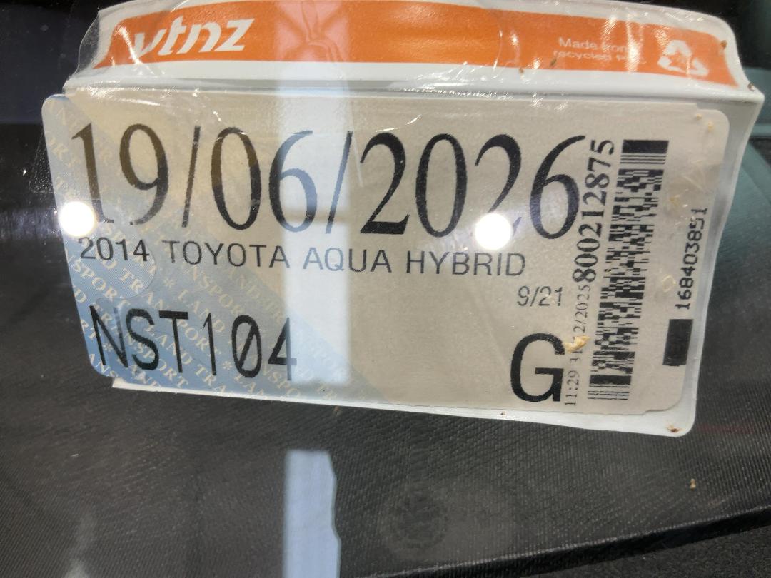 Photo '23' of Toyota Aqua Hybrid