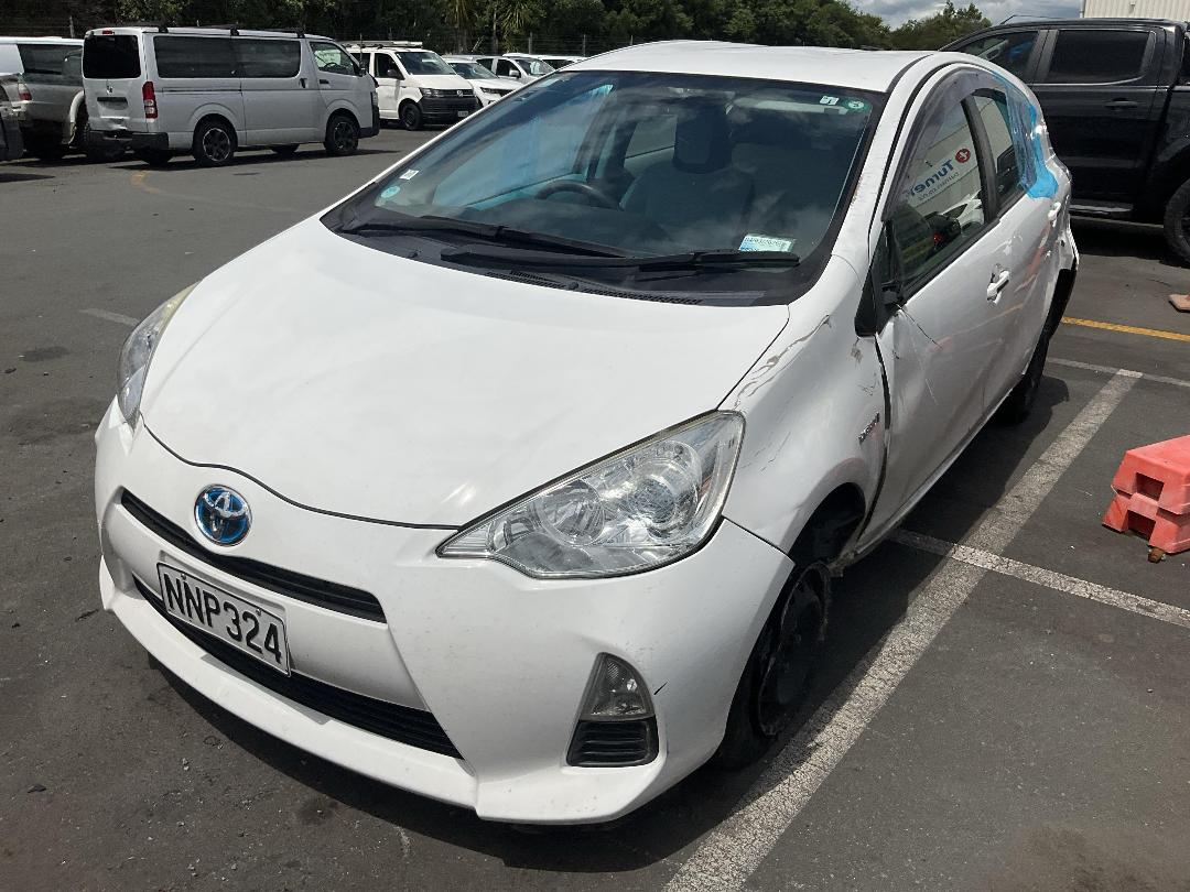 Photo '2' of Toyota Aqua Hybrid