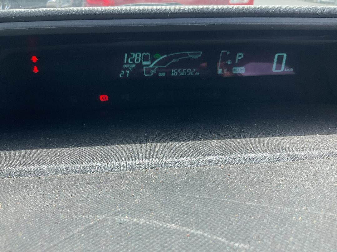 Photo '10' of Toyota Aqua Hybrid