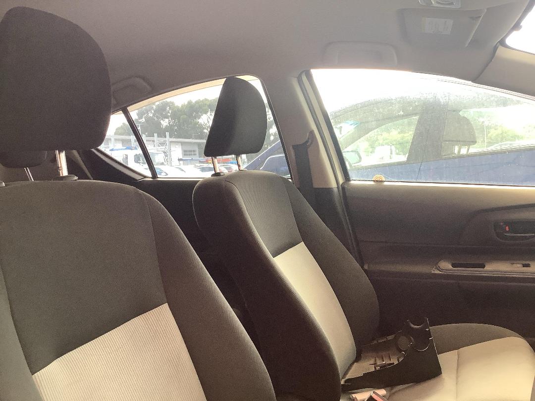 Photo '14' of Toyota Aqua