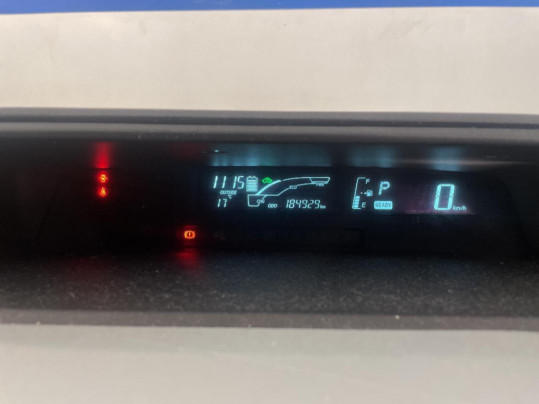 Photo '21' of Toyota Aqua