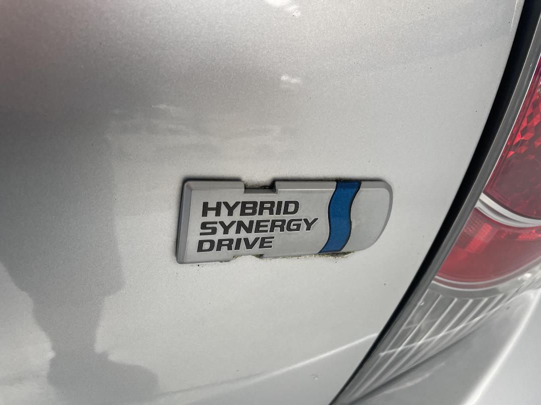 Photo '34' of Toyota Aqua