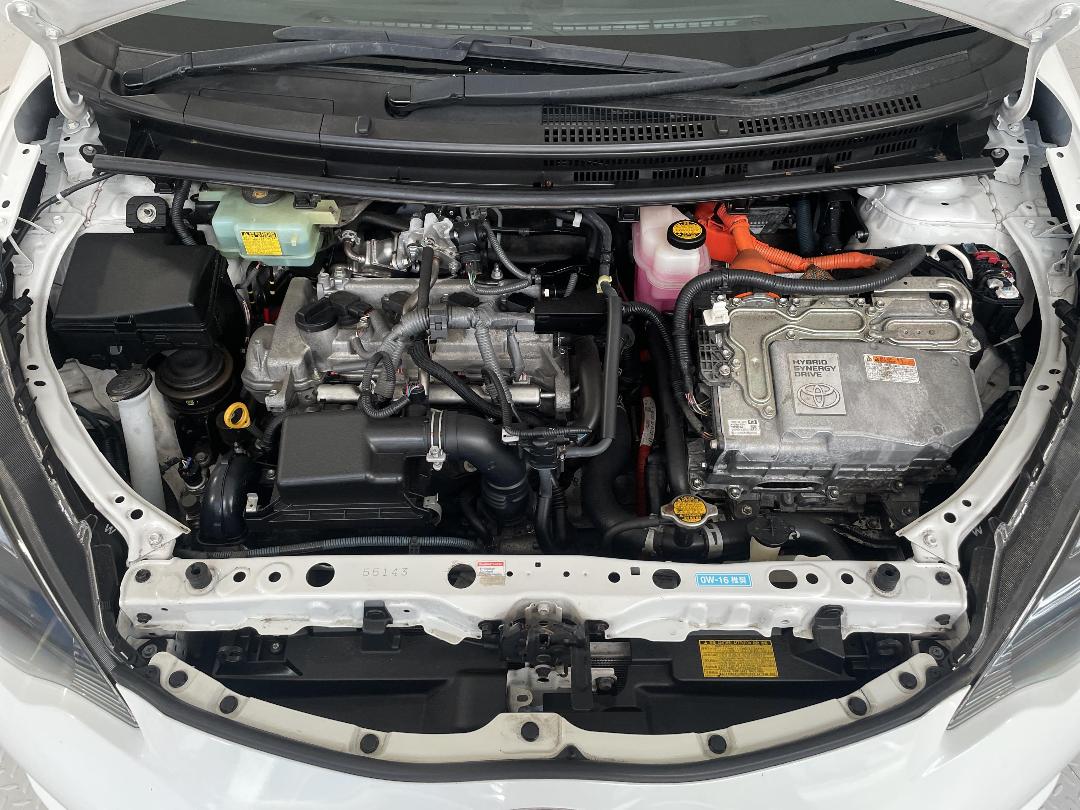 Photo '13' of Toyota Aqua