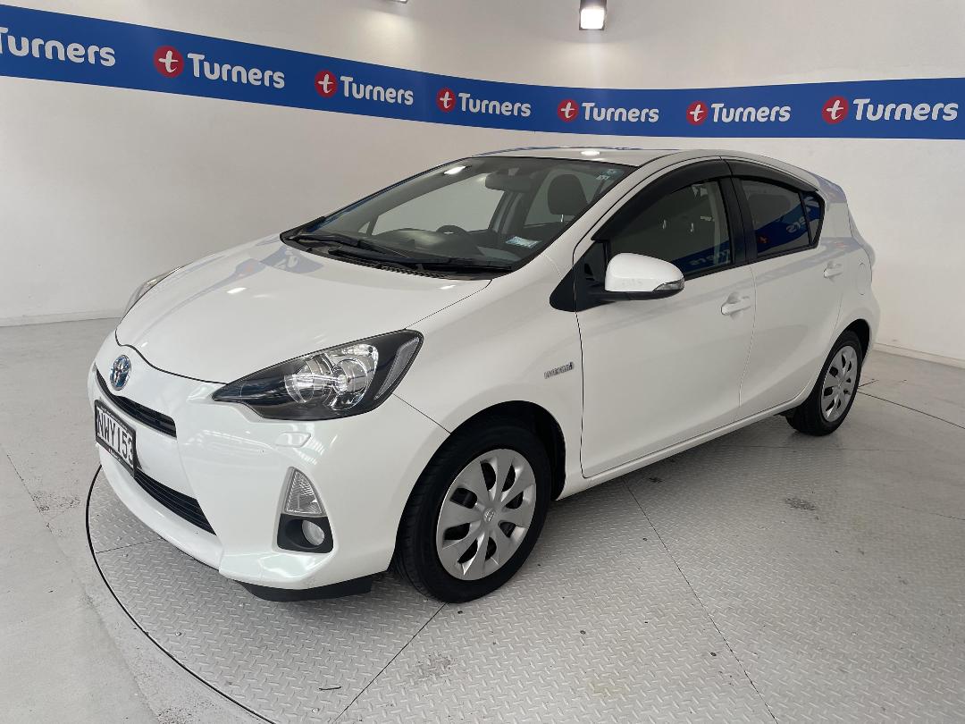 Photo '4' of Toyota Aqua