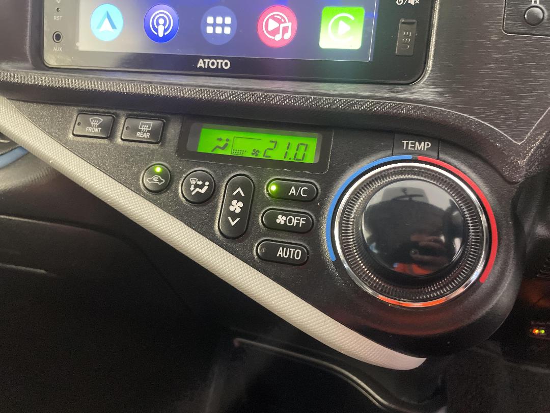 Photo '29' of Toyota Aqua