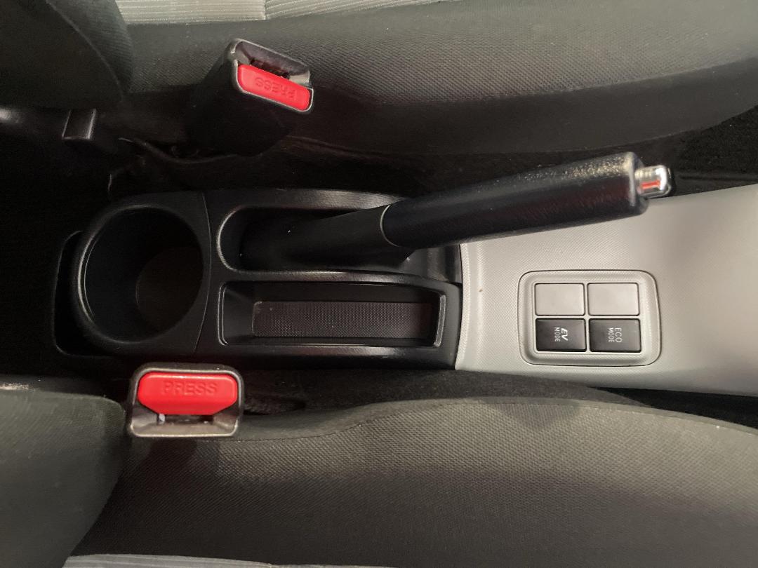 Photo '31' of Toyota Aqua