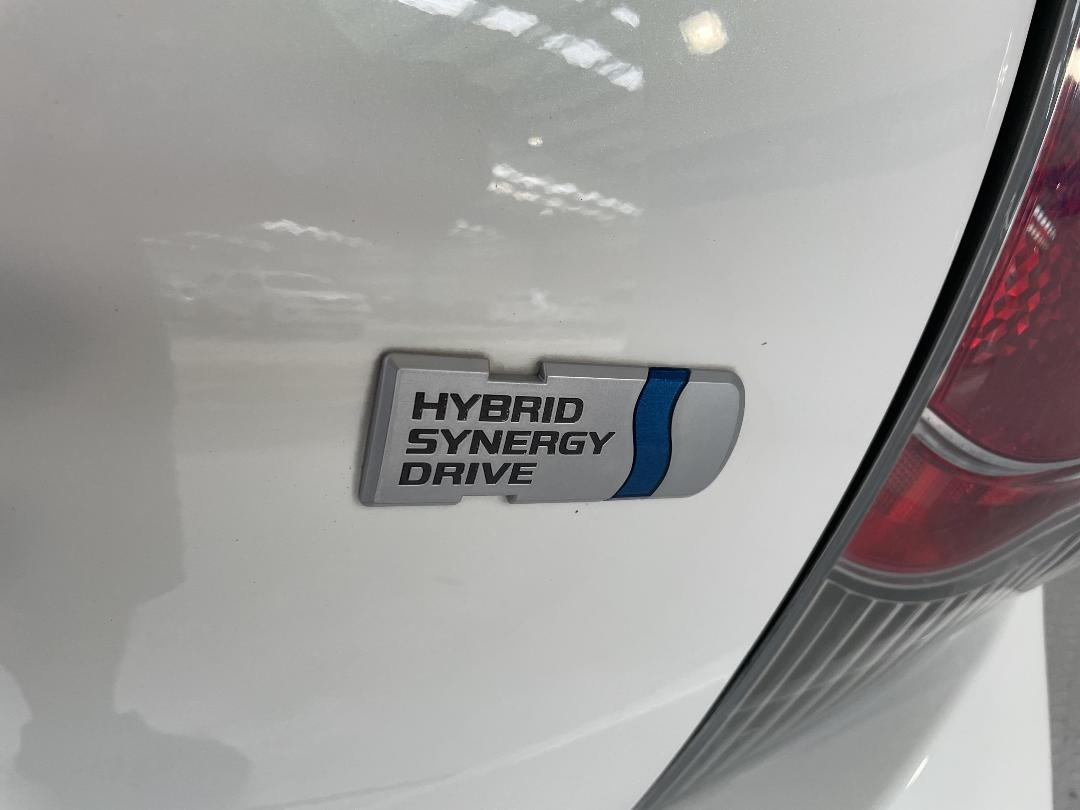 Photo '36' of Toyota Aqua