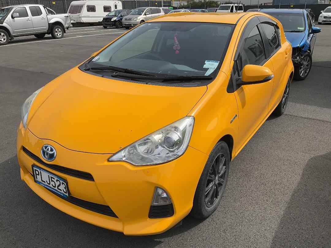 Photo '4' of Toyota Aqua Photo '4' of Toyota Aqua