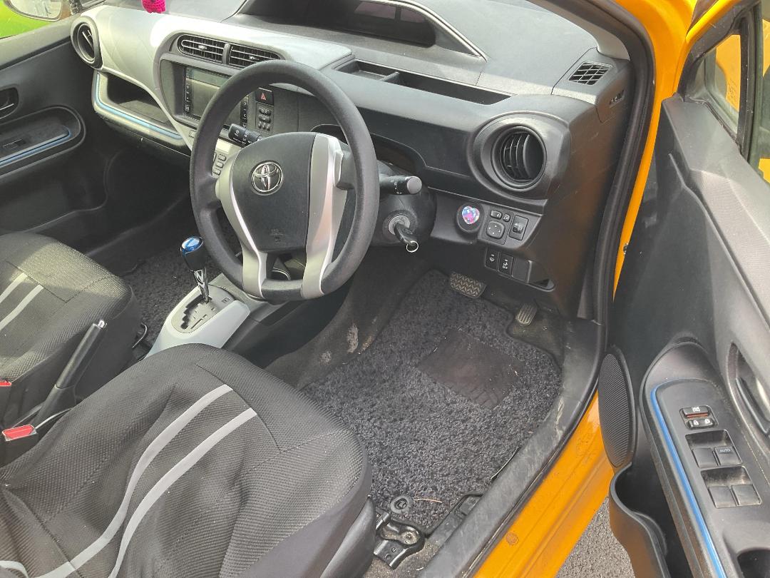 Photo '7' of Toyota Aqua Photo '7' of Toyota Aqua