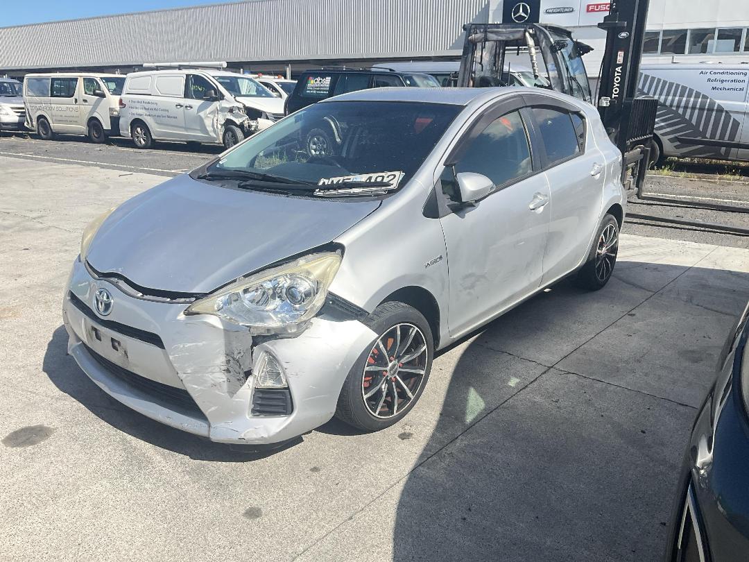 Photo '7' of Toyota Aqua