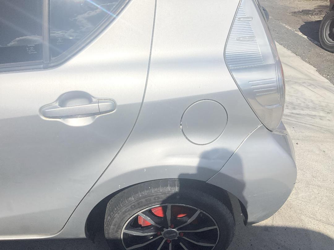 Photo '12' of Toyota Aqua