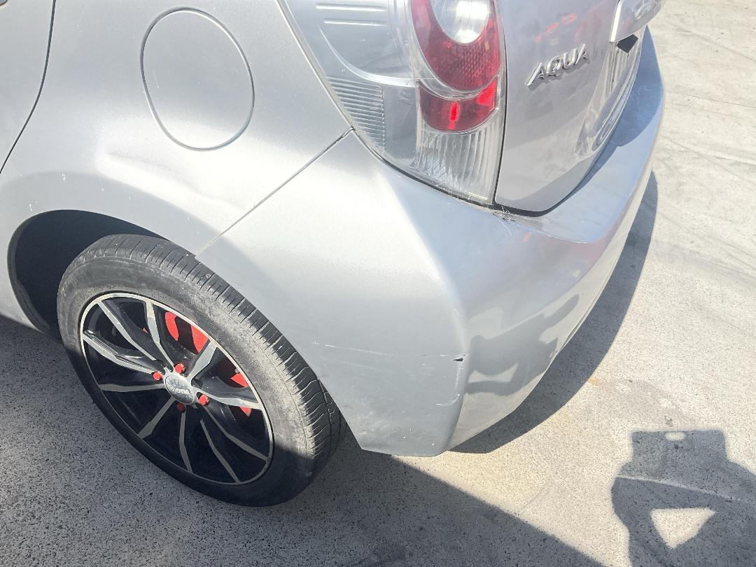 Photo '14' of Toyota Aqua