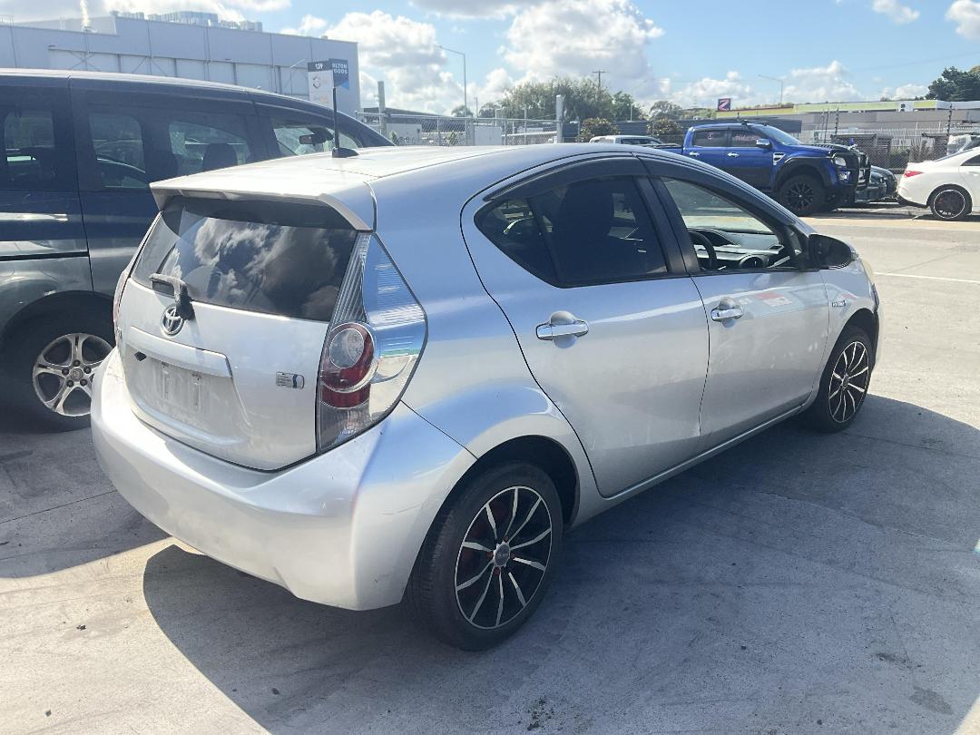 Photo '19' of Toyota Aqua