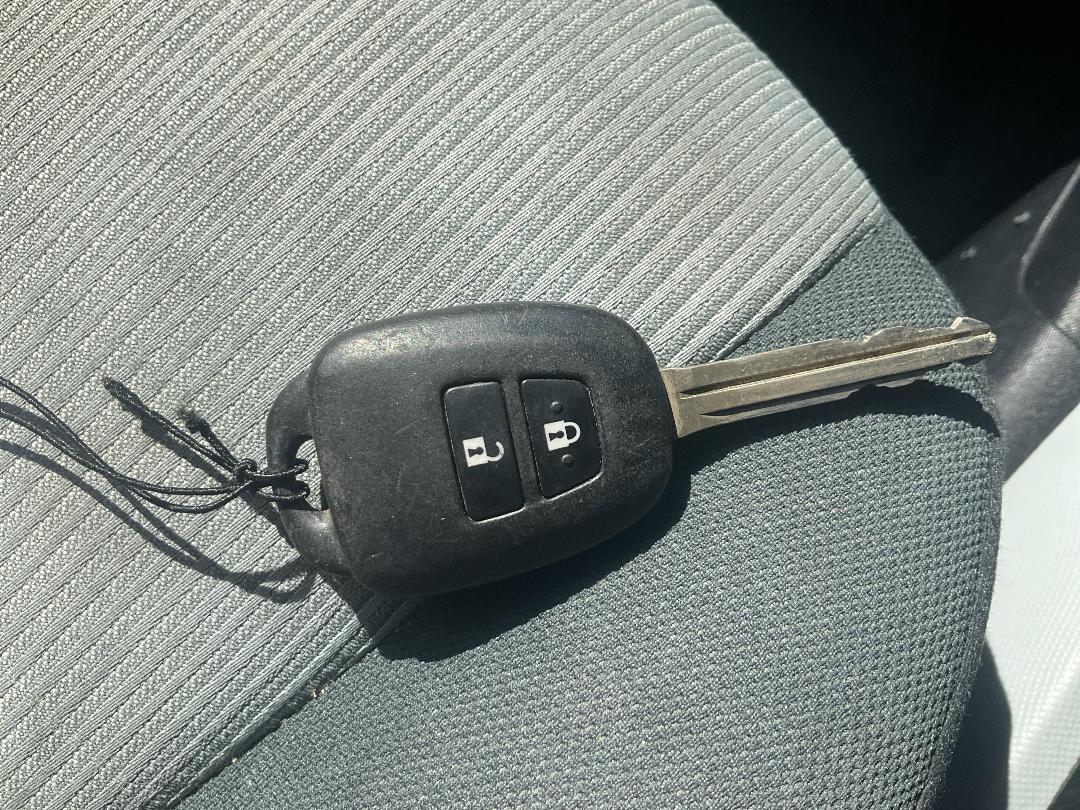 Photo '25' of Toyota Aqua