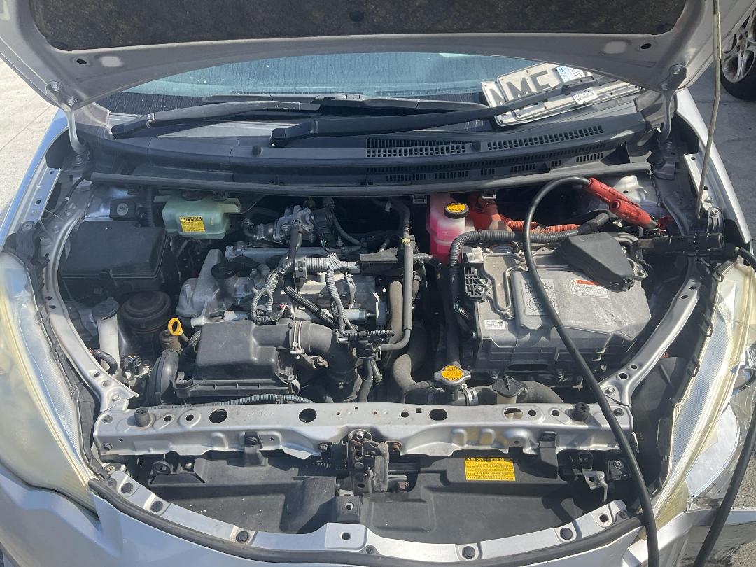 Photo '32' of Toyota Aqua