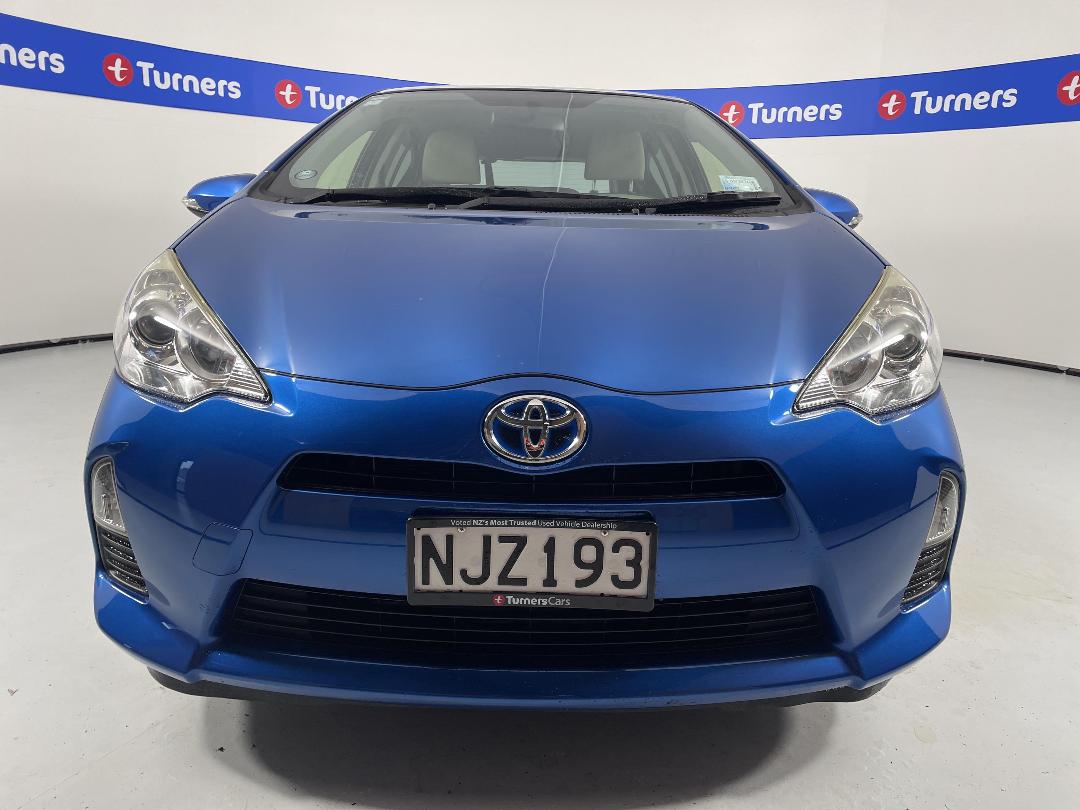 Photo '2' of Toyota Aqua Photo '2' of Toyota Aqua