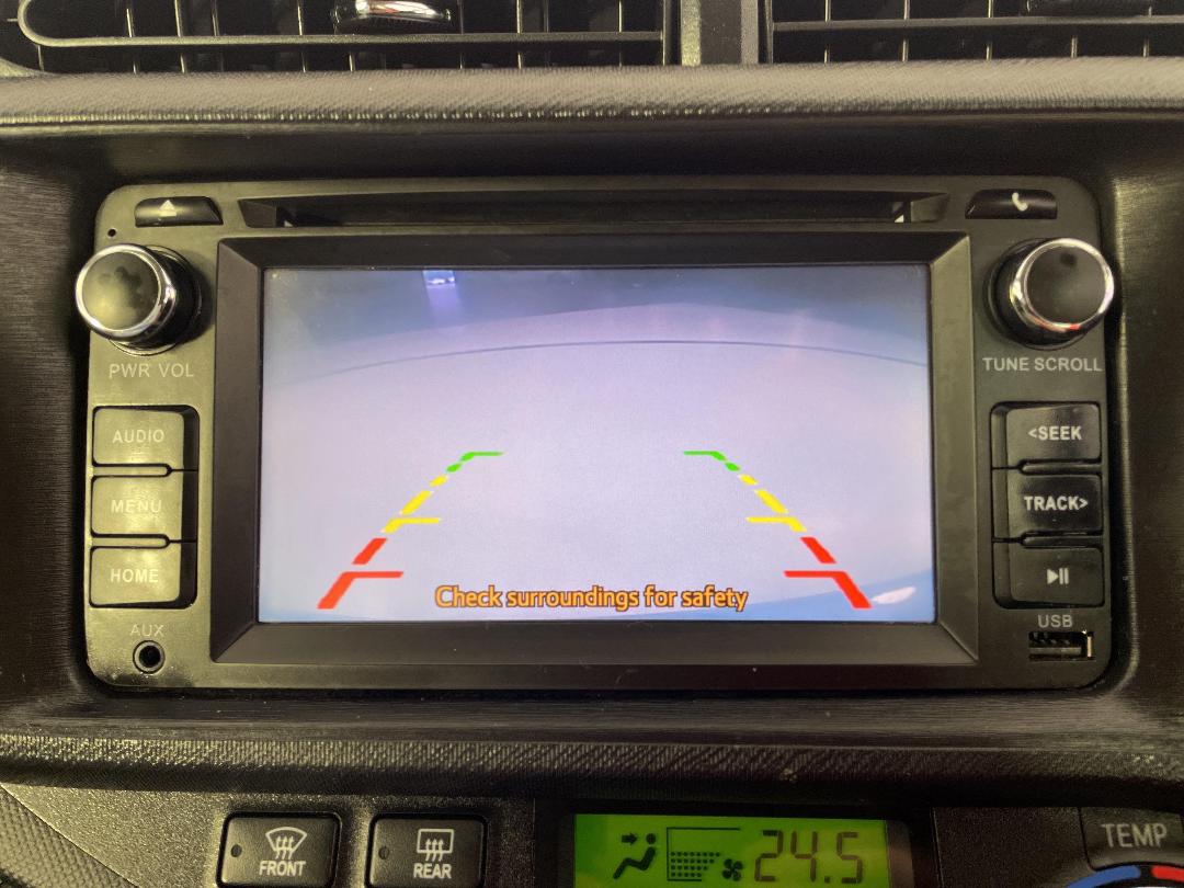 Photo '24' of Toyota Aqua Photo '24' of Toyota Aqua