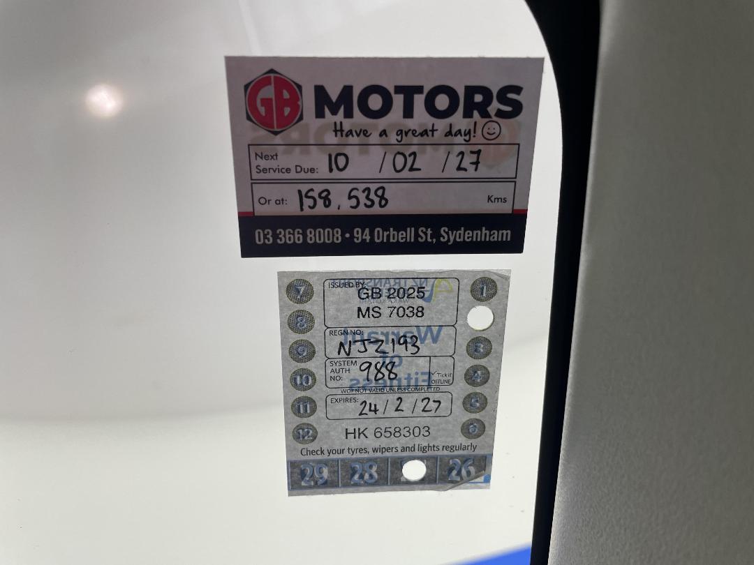 Photo '26' of Toyota Aqua Photo '26' of Toyota Aqua