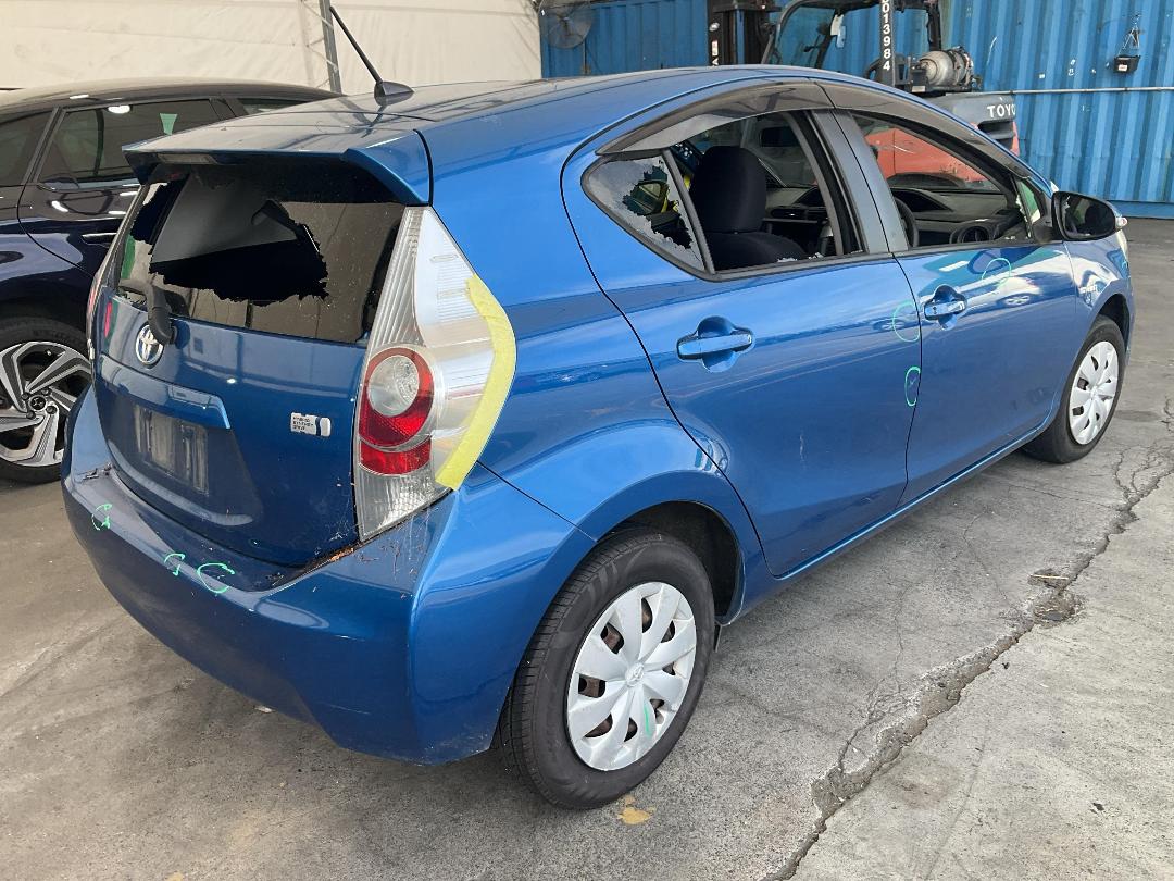 Photo '6' of Toyota Aqua