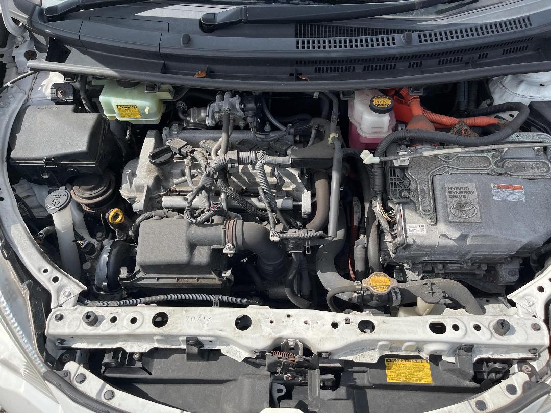 Photo '11' of Toyota Aqua Hybrid