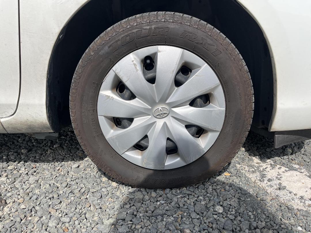 Photo '7' of Toyota Aqua Hybrid