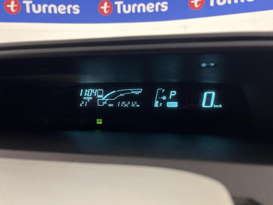 Photo '21' of Toyota Aqua