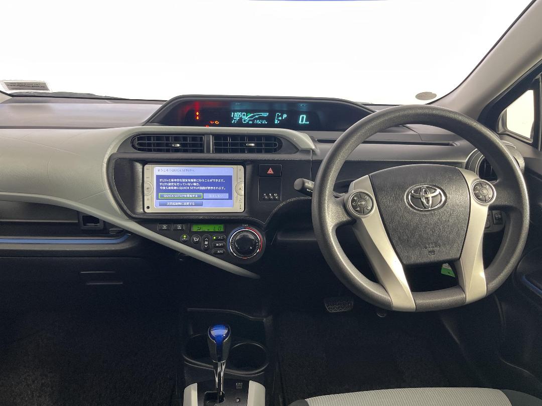 Photo '17' of Toyota Aqua