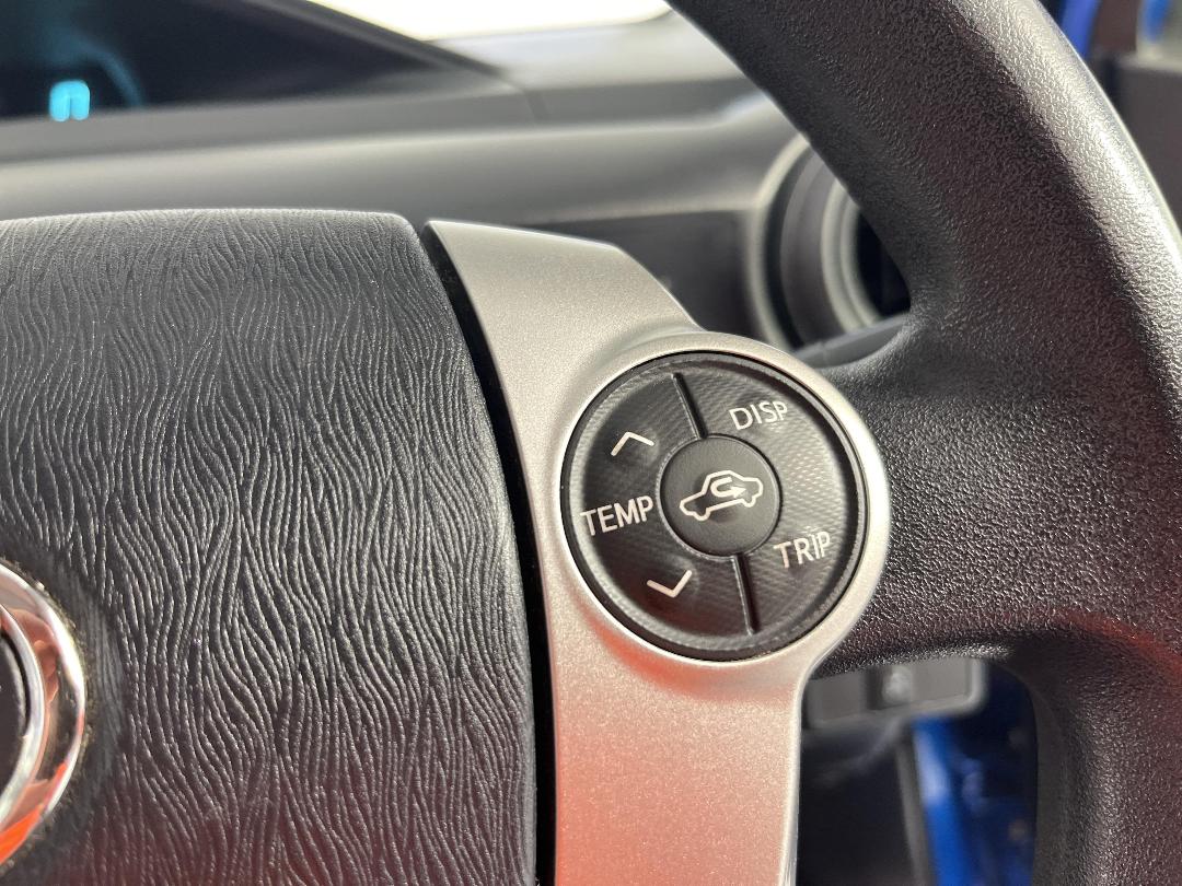 Photo '26' of Toyota Aqua