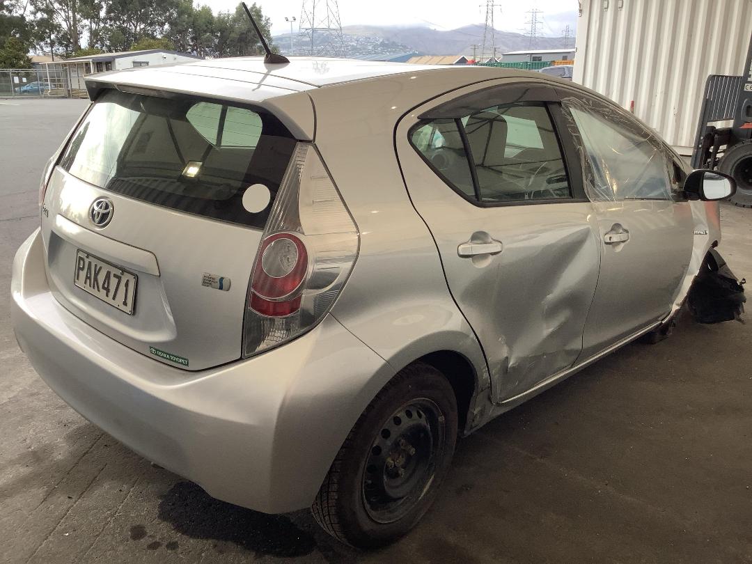 Photo '6' of Toyota Aqua