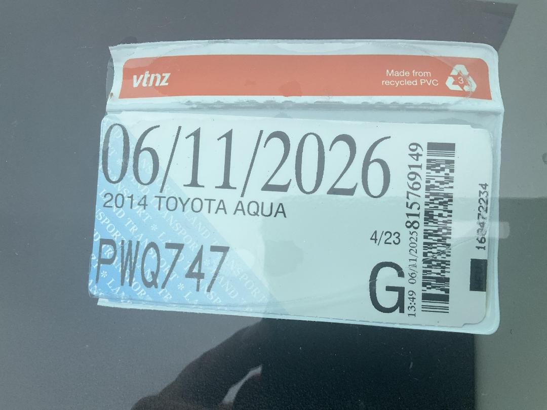 Photo '13' of Toyota Aqua