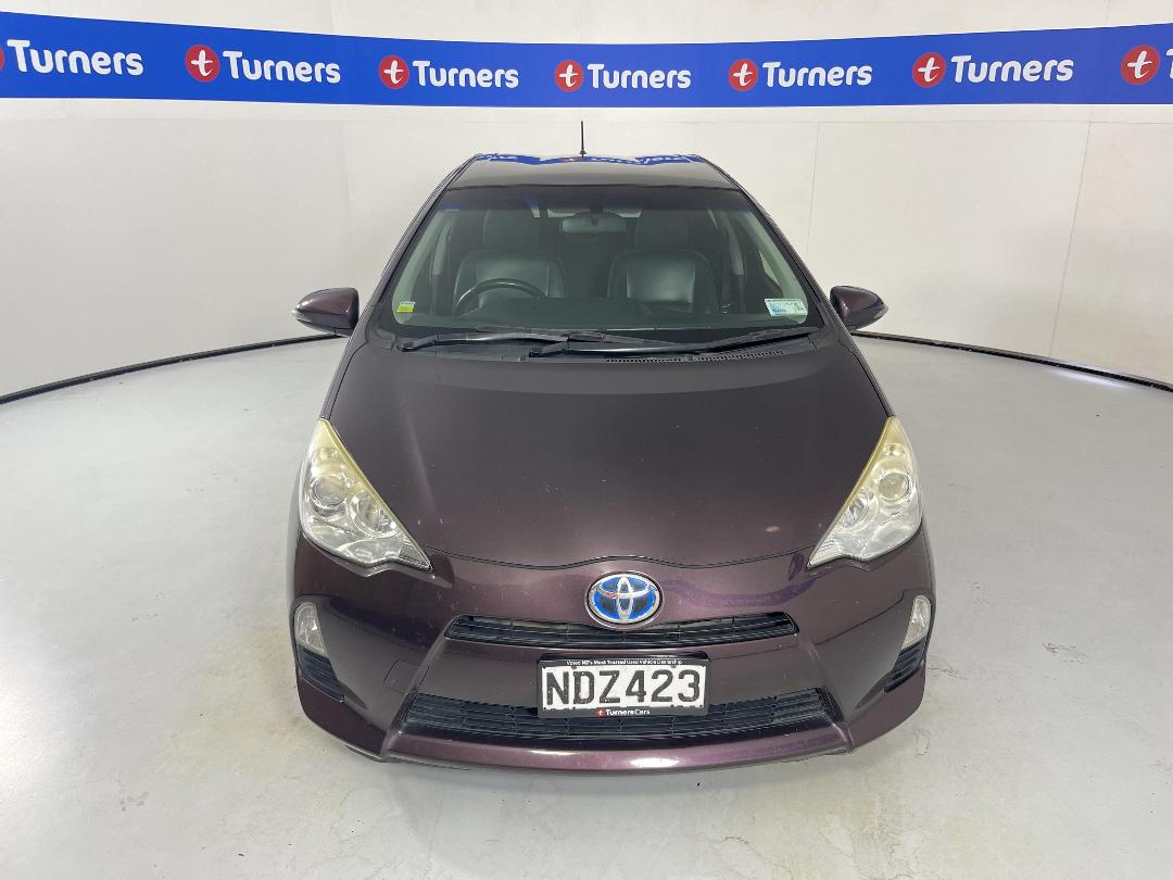 Photo '2' of Toyota Aqua Photo '2' of Toyota Aqua