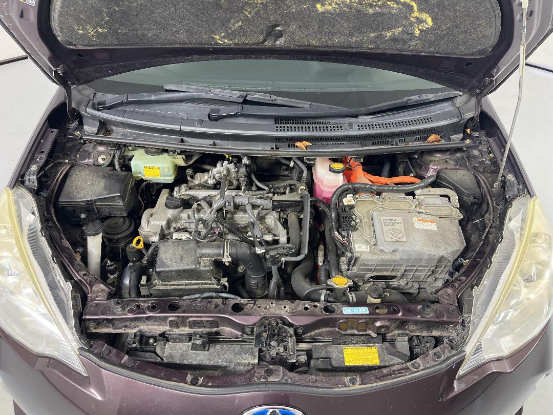 Photo '13' of Toyota Aqua Photo '13' of Toyota Aqua