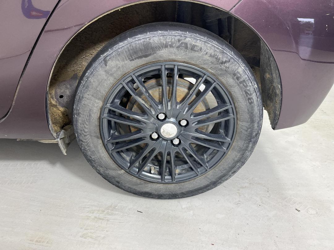 Photo '11' of Toyota Aqua Photo '11' of Toyota Aqua