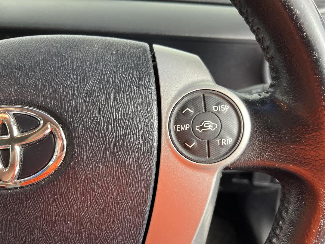 Photo '25' of Toyota Aqua Photo '25' of Toyota Aqua