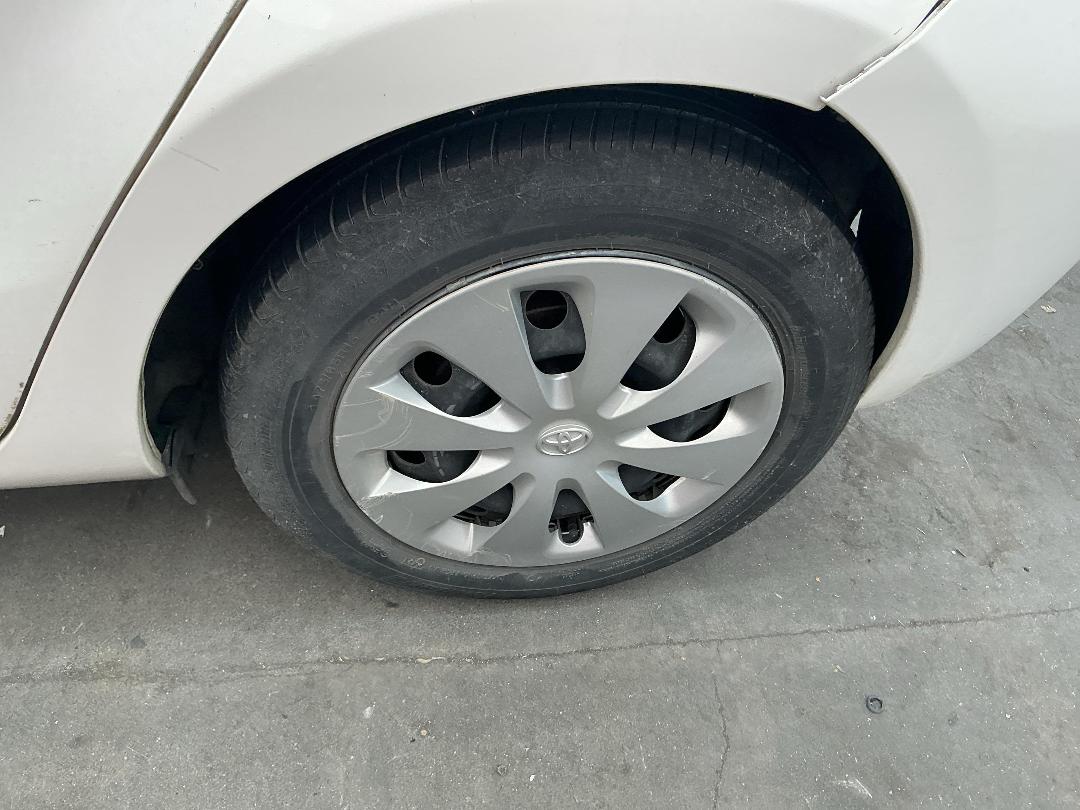 Photo '24' of Toyota Aqua Photo '24' of Toyota Aqua