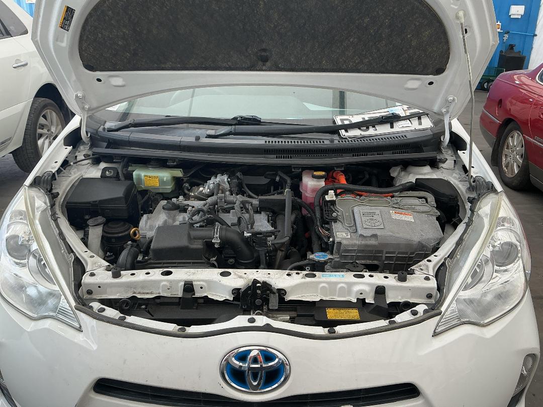 Photo '18' of Toyota Aqua Photo '18' of Toyota Aqua